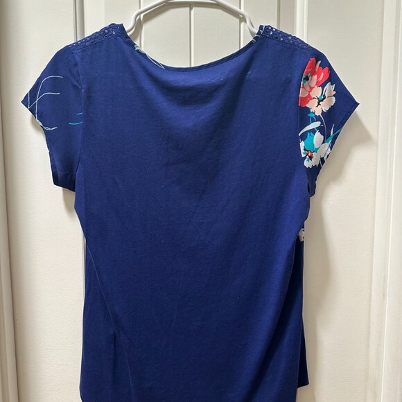 Van Heusen Floral Short Sleeve Top – Size XS (Used) - Picture 3 of 4